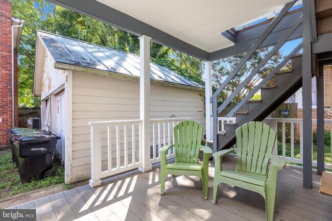 Building Photo - 702 S Braddock St