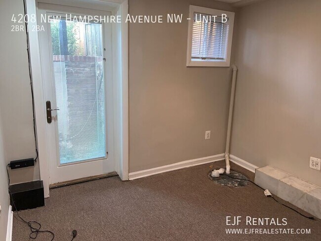 Building Photo - 4208 New Hampshire Ave NW