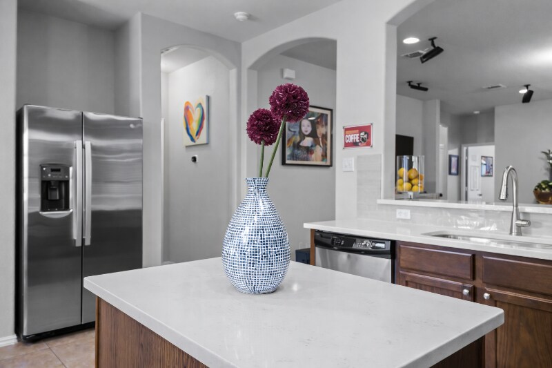 Building Photo - 619 Starlight Dr