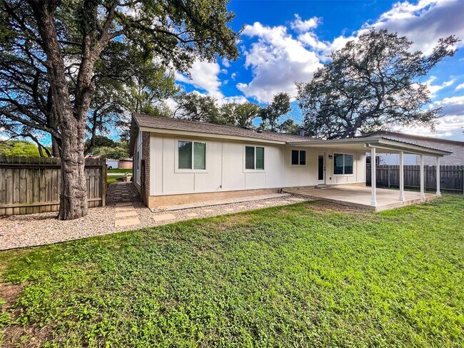 Building Photo - 7736 Croftwood Dr