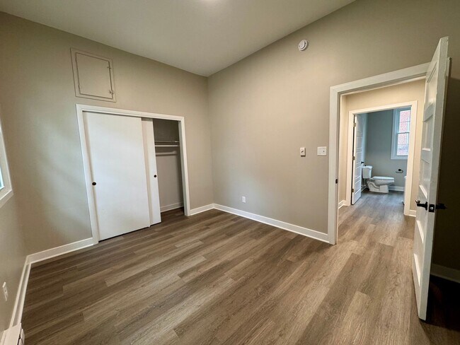 Building Photo - Apartment for Rent in Dayton