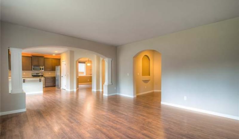 Building Photo - 3800 Southlake Dr SE