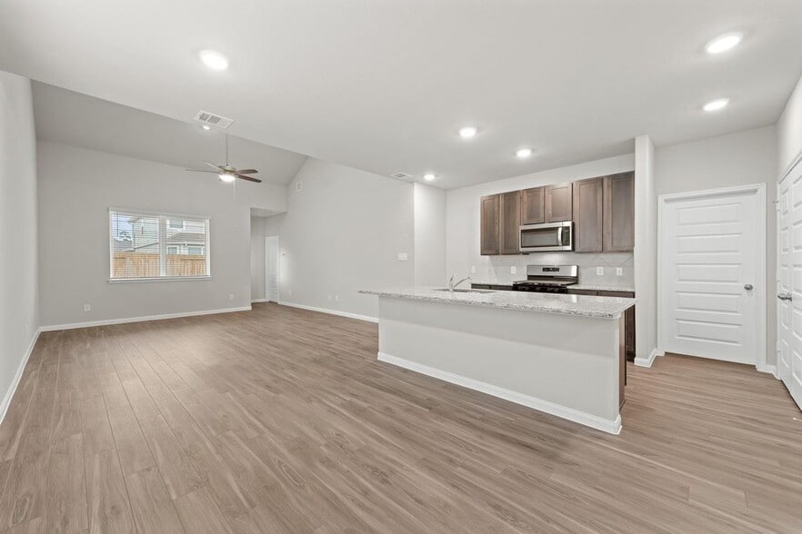 Building Photo - 13820 Goldeye Dr