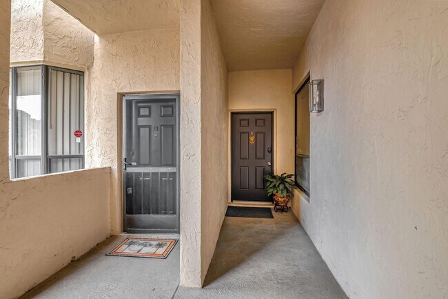Building Photo - 7460 La Paz Blvd