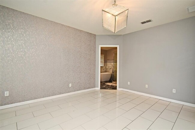 Building Photo - 475 Nadeau Way