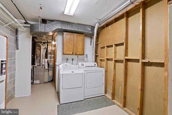 Building Photo - 1644 Wainwright Dr