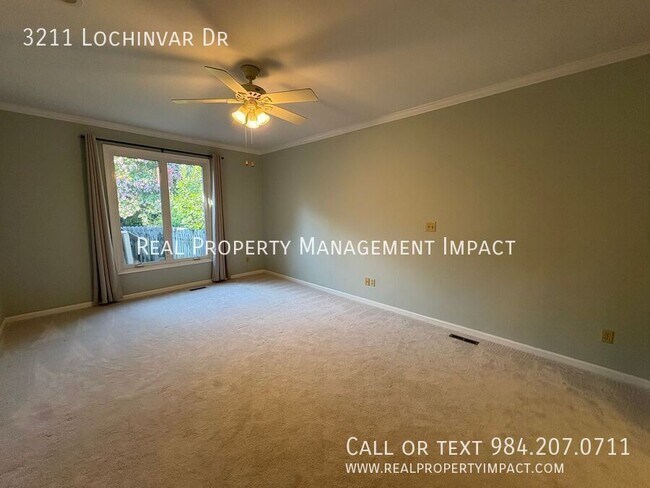 Building Photo - 3211 Lochinvar Dr
