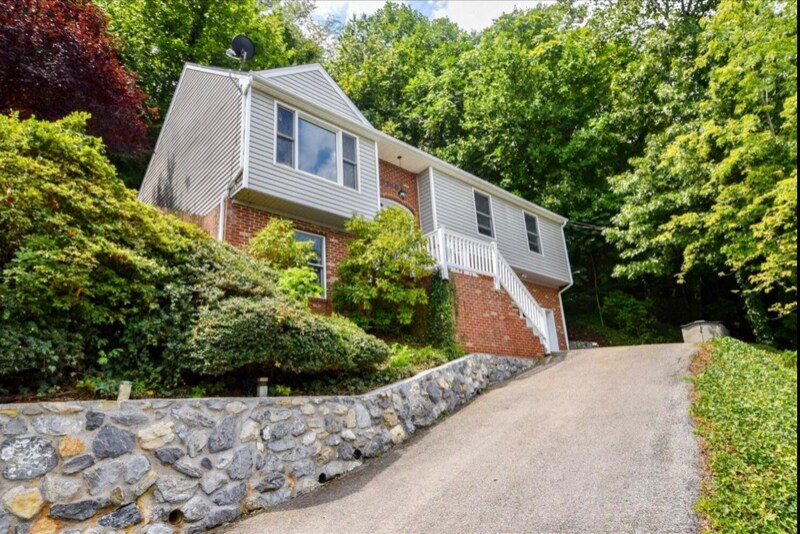 Building Photo - 5348 Cave Spring Ln