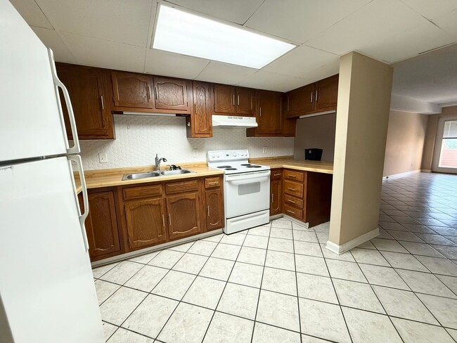 Building Photo - 326 Olympia Dr
