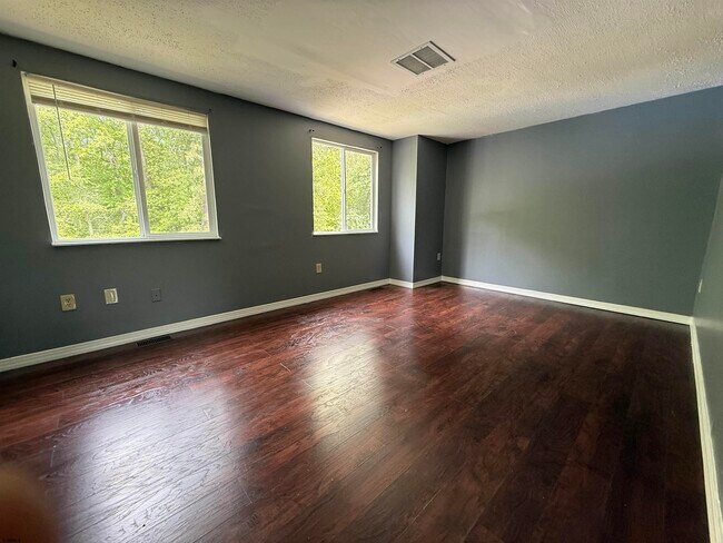 Building Photo - 134 Marin Dr