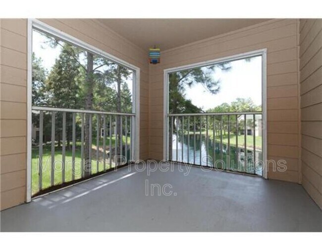 Building Photo - 5112 Park Central Dr