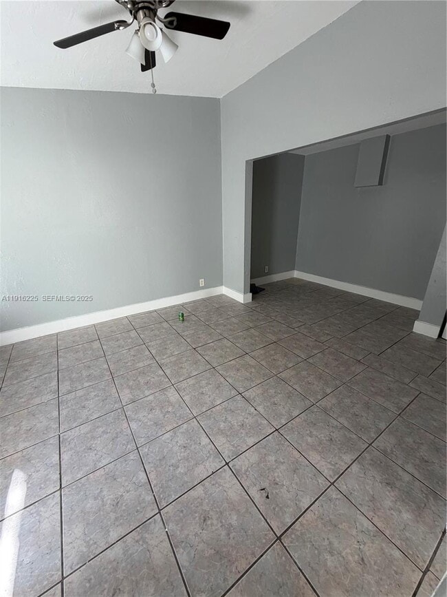 Building Photo - 626 NW 10th Terrace