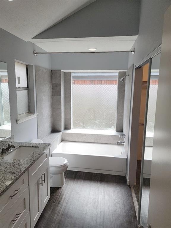 Building Photo - 9406 Walnut Glen Dr