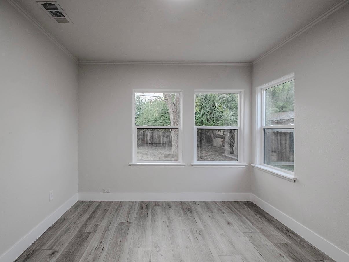 Building Photo - 1271 N Roosevelt Ave