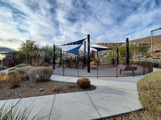 Building Photo - STUNNING SUMMERLIN HOME! 3 Bedroom ~ 2 1/2...