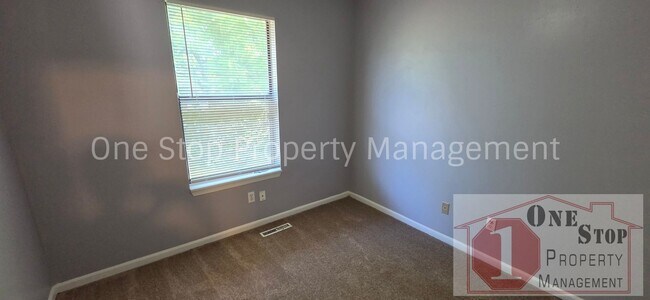 Building Photo - 508 E Kansas Ave