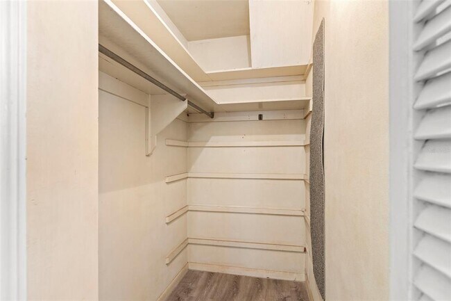 Building Photo - 809 S Duncan Ave