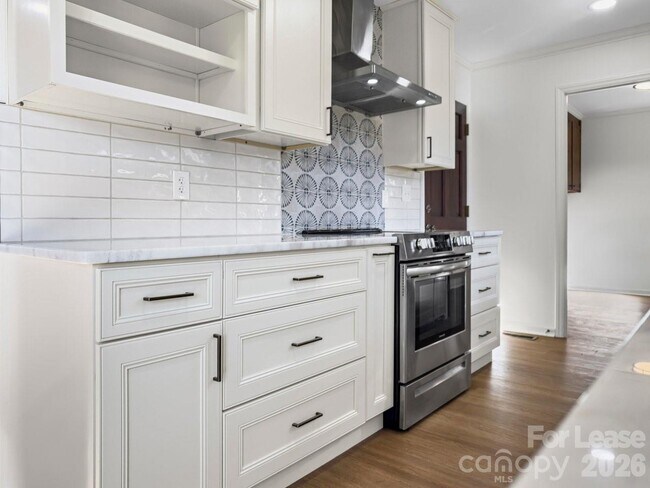 Building Photo - 16808 Knoxwood Dr