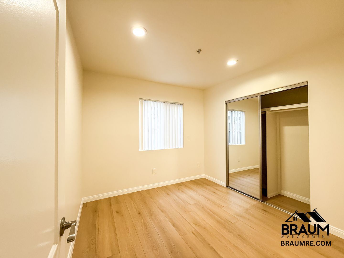 Building Photo - 1415 Centinela Ave