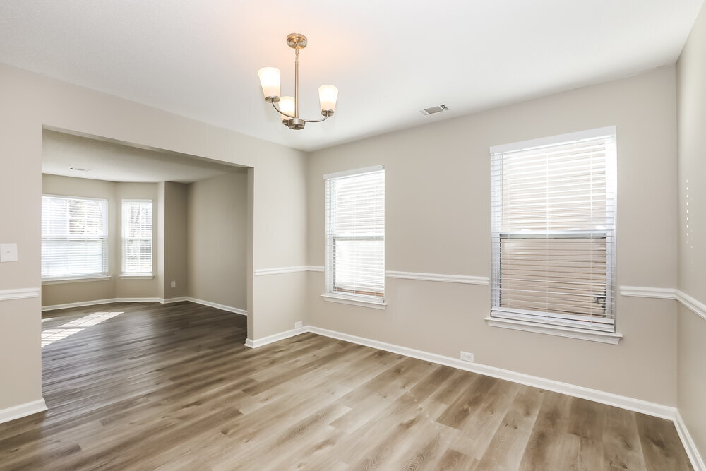 Building Photo - 3942 Rosebud Park Dr