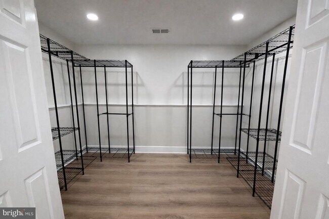 Building Photo - 12910 Old Chapel Rd