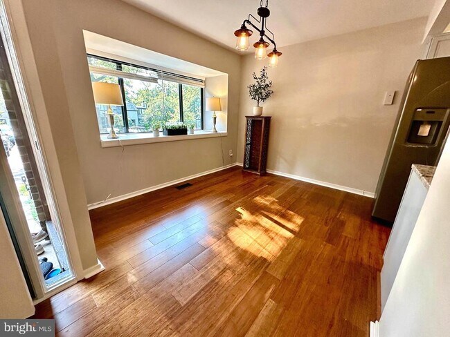 Building Photo - 1526 Scandia Cir