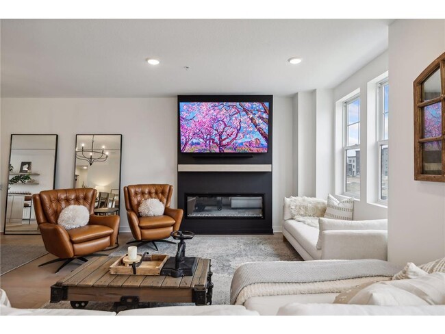 Building Photo - 870 Mount Curve Blvd