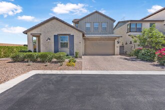 Building Photo - Modern 3-Bed + Bonus Room /2.5-Bath Home i...