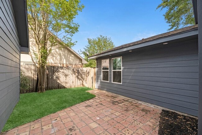 Building Photo - 13607 Salisbury Dr