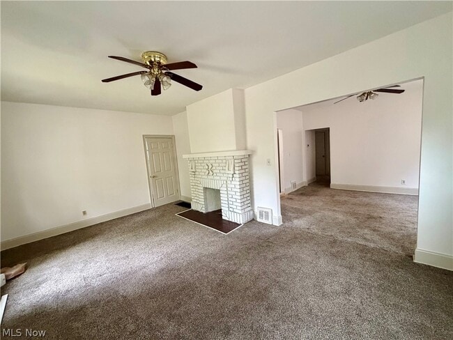 Building Photo - 3430 Beechwood Ave