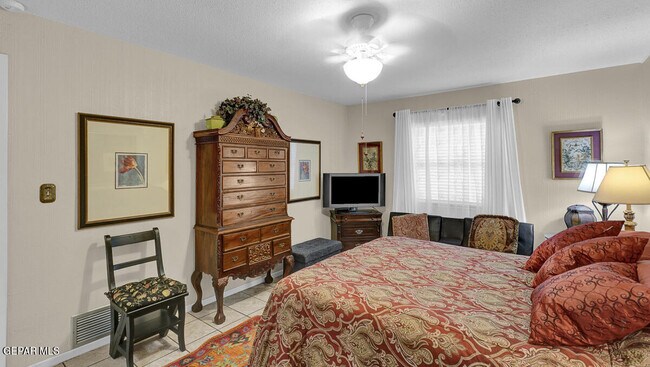 Building Photo - 252 Shadow Mountain Dr