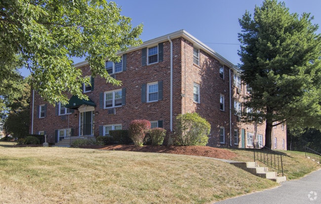 Building Photo - Ridgewood Apartments Gardner