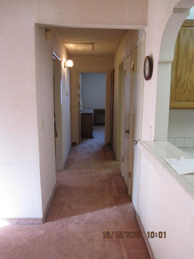 Building Photo - CENTRAL LOCATION - 89119