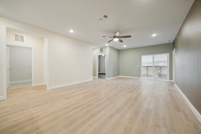 Building Photo - 6804 Westview Dr