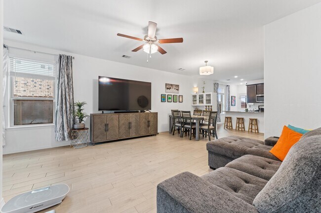 Building Photo - 23026 Undertaken Path