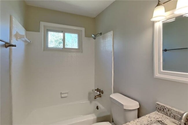 Building Photo - 210 Weatherstone Pkwy