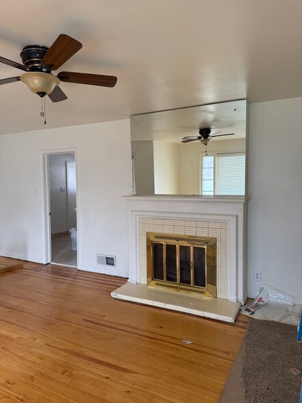 Building Photo - 3585 S 900 E