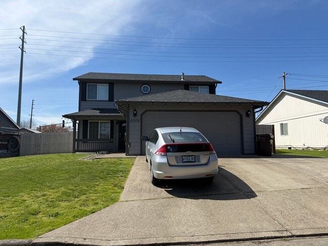 Building Photo - $500 move-in special! Spacious 4-bdrm/2.5-bath Hillsboro home. Fenced yard w/ covered deck, 2-car...