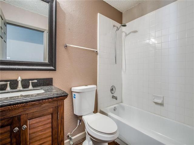 Building Photo - 1521 Broadmoor Dr