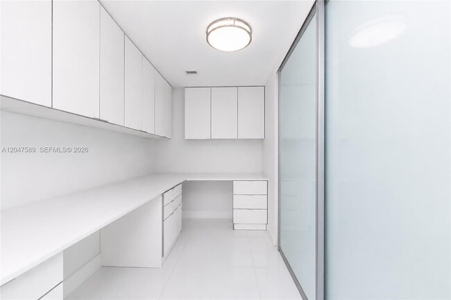Building Photo - 17201 Collins Ave