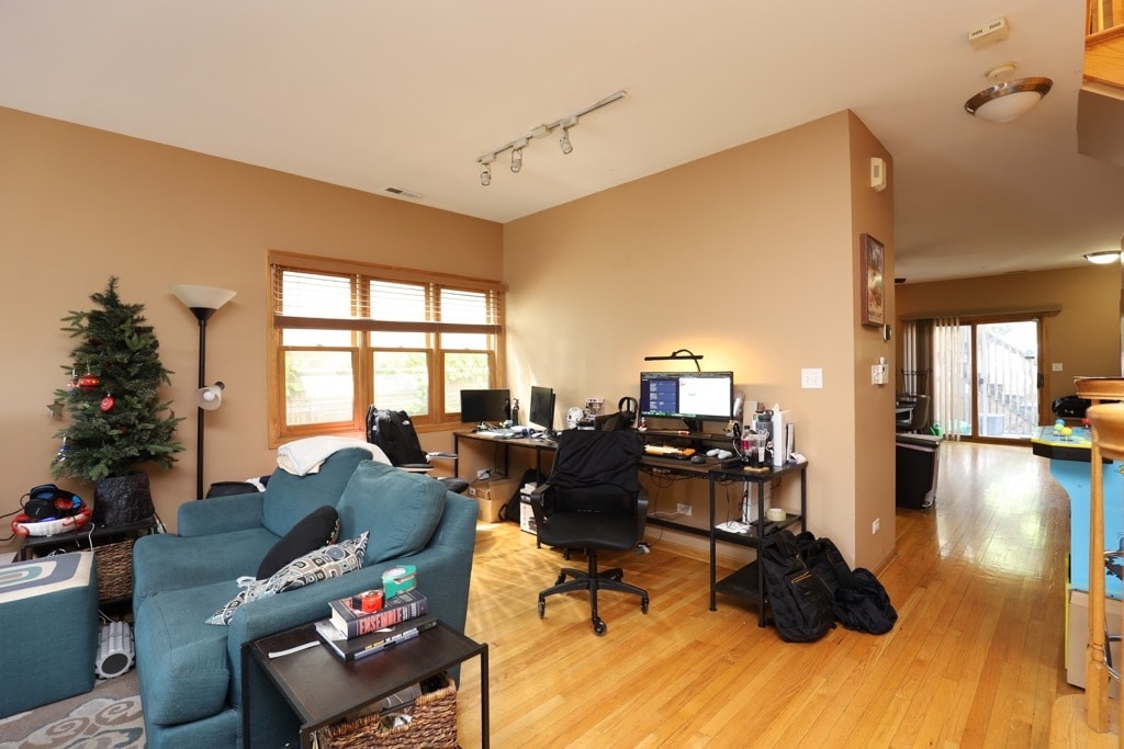 Building Photo - 724 N Willard Ct