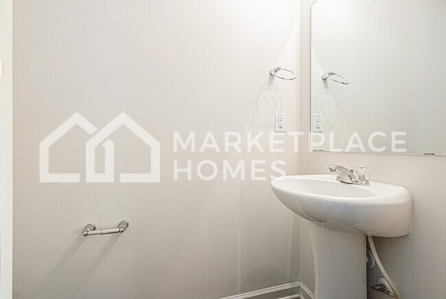 Building Photo - 269 Chesser Reserve Dr