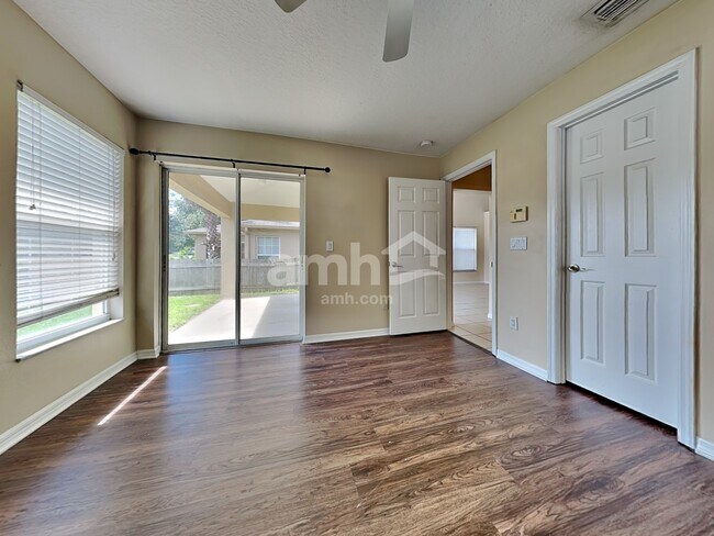 Building Photo - 5233 Mango Fruit St