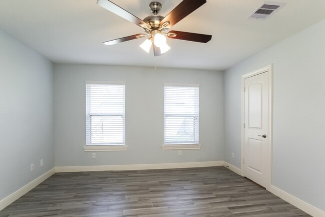 Building Photo - 1140 Glenda St