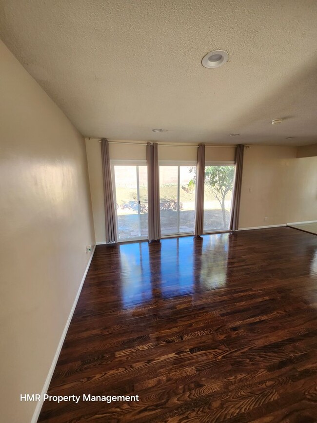 Building Photo - Beautifully Remodeled One-Story Home for Rent