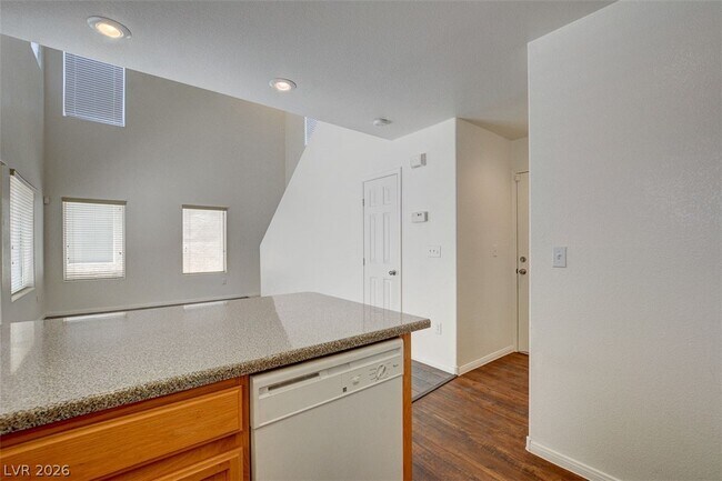 Building Photo - 5003 Groveland Ave