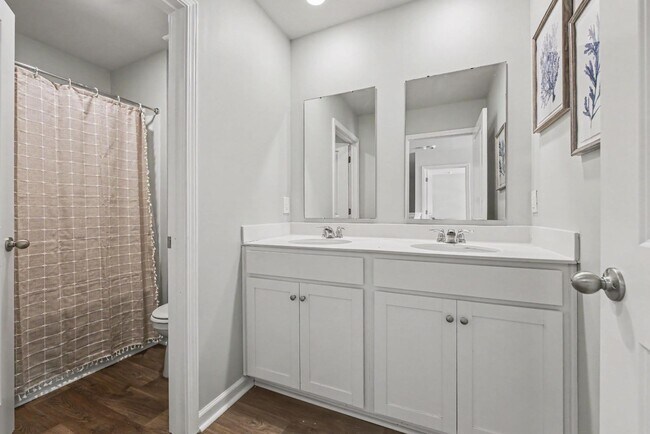 Building Photo - 296 Blue Haw Dr