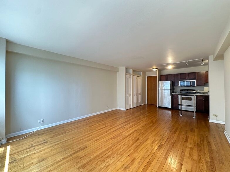 Building Photo - 4180 N Marine Dr