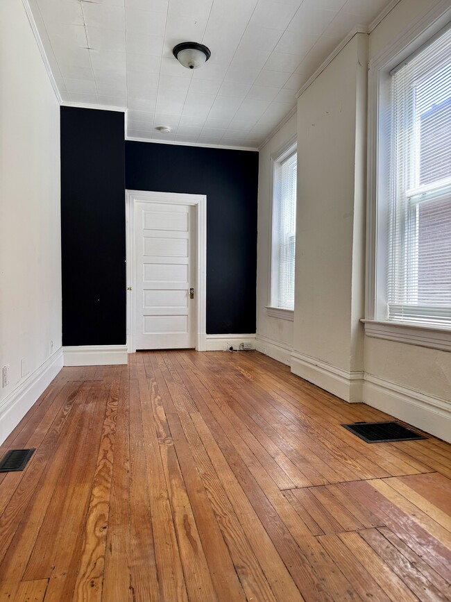 Building Photo - 711 Wilmington Ave