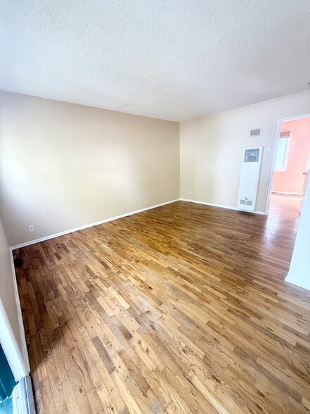 Spacious - 610 Pier Ave